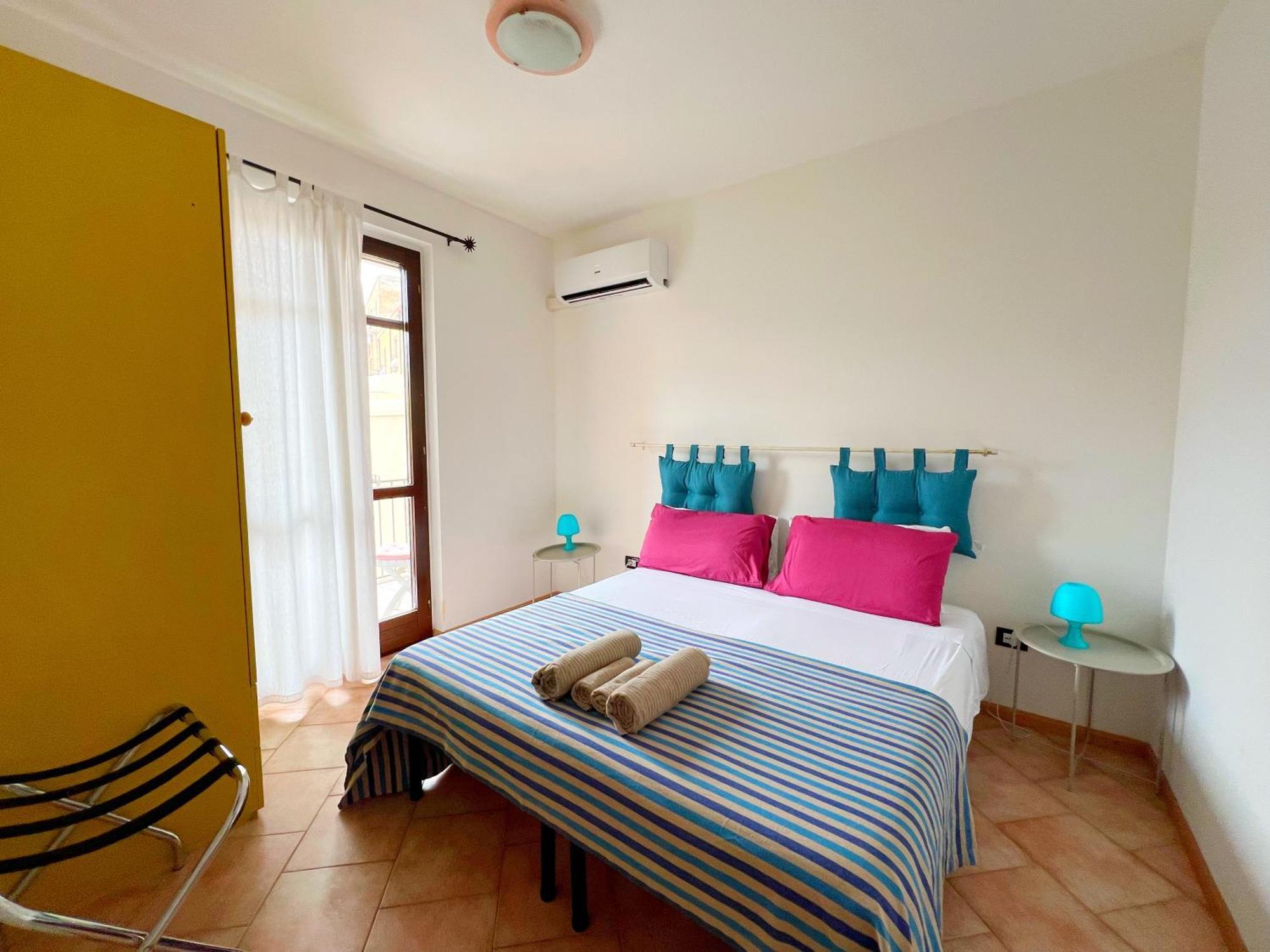 Temo River House Romantic Balcony And Peaceful Retreat In The Heart Of Bosa Ngoại thất bức ảnh