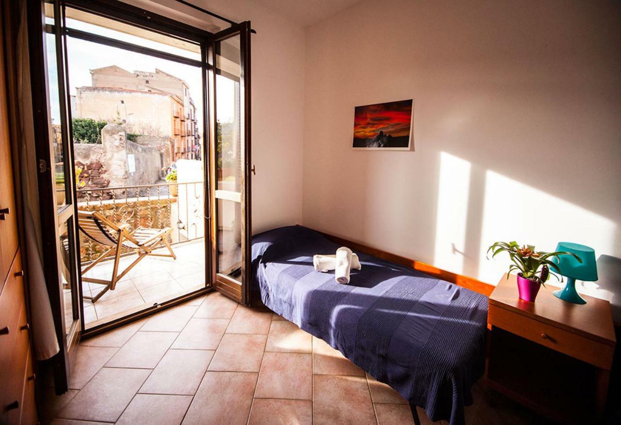 Temo River House Romantic Balcony And Peaceful Retreat In The Heart Of Bosa Ngoại thất bức ảnh